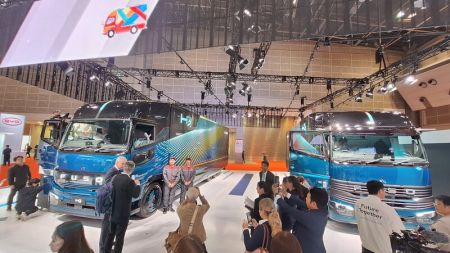 images/newsimages/2025/Fuso Hydrogen at JMS 2025.jpg#joomlaImage://local-images/newsimages/2025/Fuso Hydrogen at JMS 2025.jpg?width=800&height=450