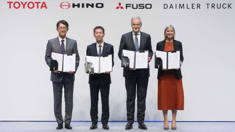 Daimler Truck, Mitsubishi Fuso, Hino and Toyota Motor Corporation conclude Definitive Agreements on integrating Mitsubishi Fuso and Hino Motors